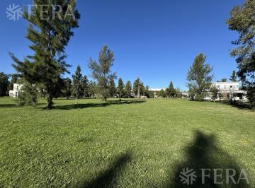Terreno · 1063m² · Venta de Terreno de 1063,71 m² en Miralagos II Club de Campo y Spa