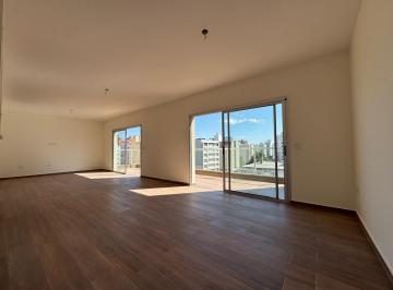 Departamento · 147m² · 5 Ambientes · 2 Cocheras · Departamento en La Plata