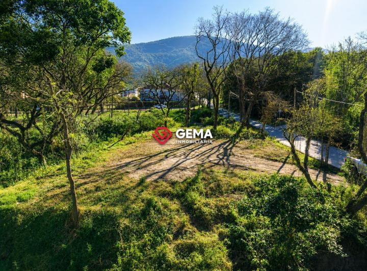 Terreno · 2173m²