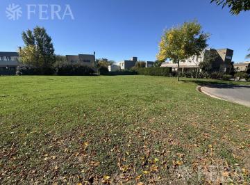 Terreno · 651m² · Venta Terreno de 650 m² en Barrio Fincas de Hudson - Berazategui