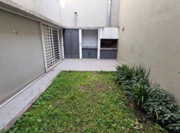 PH de 2 ambientes, Parque Chas · PH Planta Baja a La Calle con Jardin y Sector de Parrilla Impecable