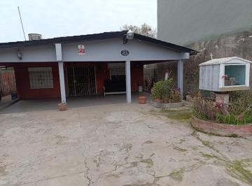 Casa · 146m² · 3 Ambientes · 1 Cochera · Casa en Cuartel V