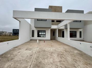 Casa · 121m² · 3 Dormitorios · 2 Cocheras · Duplex en Venta Docta Av 2 - Urbanizacion Inteligente
