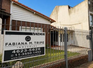 Casa · 215m² · 3 Ambientes · 2 Cocheras · Chalet Multifamiliar en Venta en Castelar Norte