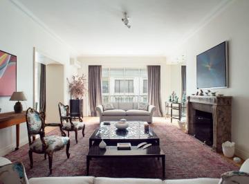 Departamento · 279m² · 6 Ambientes · 1 Cochera · Av Alvear y Parera