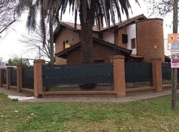 Casa 501m² Venta Guillermo Hudson · Excelente Casa en Venta de 5 Ambientes en Dos Plantas.