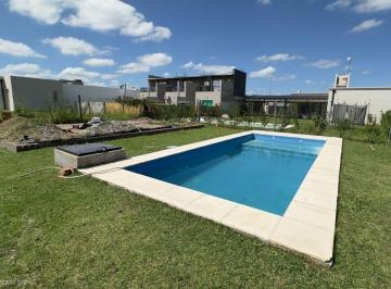 Terreno · 532m² · Venta de Terreno con Piscina en Don Mateo - Funes