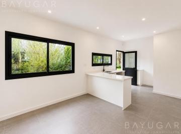 Casa · 115m² · 5 Ambientes · 2 Cocheras · Casa en San Ramon