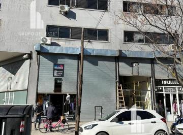 Local comercial · 225m² · Local en Flores