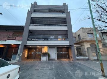 Departamento · 66m² · 3 Ambientes · Venta Semipiso 3 Amb en Matadero, Terraza, Parrilla, Guarda Coche y Baulera.