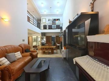 Casa · 302m² · 6 Ambientes · 2 Cocheras · Venta Casa Chalet 6 Amb. Velez Sarsfield