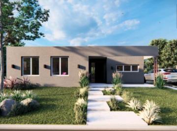 Casa · 770m² · 5 Ambientes · 4 Cocheras · Hermosa Casa de 5 Ambientes en Club de Campo Manuel Belgrano