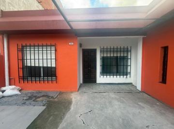 Casa de 4 ambientes, La Matanza · Alquiler Casa Al Frente 4 Ambientes con Patio y Cochera