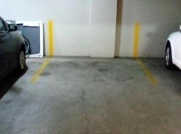 Garage · 12m² · Venta - Cochera en Barrio Martin - Primer Piso / Ascensor