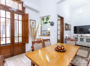 Casa · 96m² · 5 Ambientes · Casa Interna Amoblada de Dos Dorm. en Santa Fe