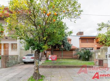 Casa · 260m² · 5 Ambientes · 3 Cocheras · Casa 5 Ambientes en Venta en El Palomar