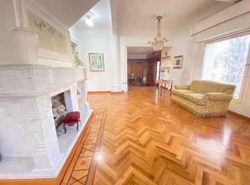 Casa · 226m² · 4 Ambientes · 1 Cochera · Casa Tipo PH en Alquiler La Plata