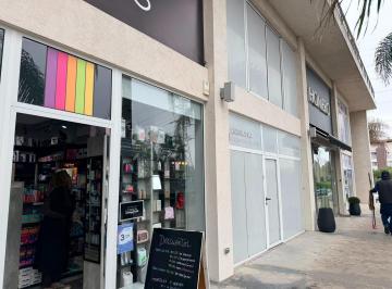 Local comercial · 75m² · 1 Ambiente · 1 Cochera · Local en Alquiler y Venta North Coral Plaza