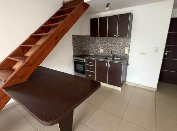 Departamento de 2 ambientes, General San Martín · 2 Ambientes en Dúplex con Dormitorio en Entrepiso – Muy Luminoso – Disponible