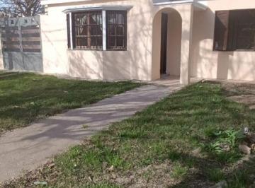 Casa de 4 ambientes, Villa del Rosario · Casa de 300 m² con 2 Dorm. en Venta en Villa del Rosario