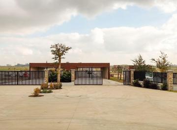 Terreno · 700m² · Lote Perimetral en Barrio Harras Andrea Vrginia