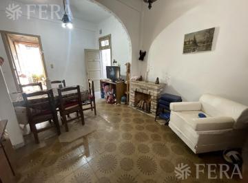 Casa · 78m² · 3 Ambientes · Venta Casa 3 Ambientes con Jardín y Terraza en Avellaneda