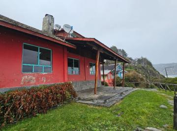 Hotel · 260m² · 10 Ambientes · Hotel en Venta - 9 Dorm. 5 Baños - Cocheras - 2.000 m² - Los Lagos, Chile