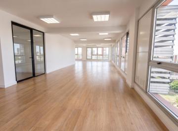 Oficina comercial , Barracas · Oficina Comercial de 220 m² en Alquiler en Barracas