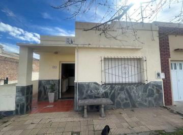 PH · 104m² · 4 Ambientes · PH en Venta en Bragado en Zona Centrica