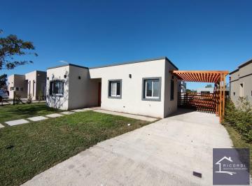 Casa · 120m² · 4 Ambientes · 3 Cocheras · Casa Venta Santa Emilia 4 Amb a Estrenar