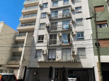 Departamento · 42m² · 2 Ambientes · 2 Cocheras · Gran Semipiso en Olivos Centro con Cochera