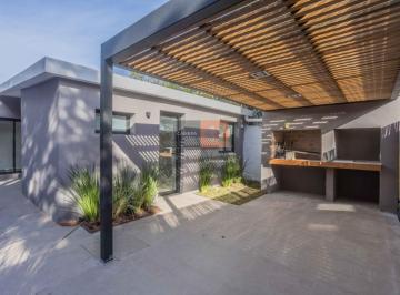 Foto1 · Alquiler Casa de 1 Dormitorio + Patio con Parrillero en Carrasco Norte