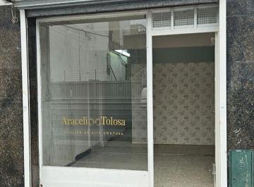 Local comercial , Lomas de Zamora · Excelente Local Comercial Ubicado Sobre La Calle Loria 43, en Lomas de Zamora