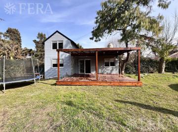 Casa · 50m² · 2 Ambientes · 1 Cochera · Venta de Casa Quinta de 2 Ambientes en Bosques