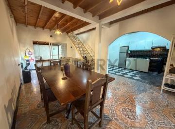 Casa · 140m² · 5 Ambientes · 2 Cocheras · Oportunidad de Inversión | Venta Casa en Villa Rosa | Financiación/permuta