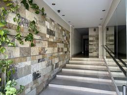 Departamento · 72m² · 3 Ambientes · Excelente Semipiso Al Este Sobre La Avda, Frente Al Fcgr y Al Super Coto!