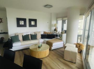 Foto1 · Departamento en Alquiler Temporario de 3 Dorm. en South Beach, Punta del Este