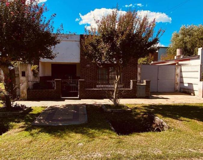 Casa · 105m² · 3 Ambientes · 1 Cochera