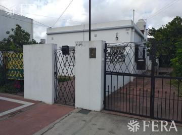 PH · 45m² · 2 Ambientes · 1 Cochera · Venta de Departamento Tipo Casa PH 2 Ambientes en Bernal
