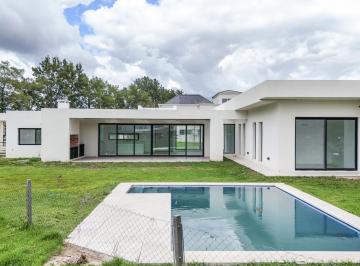 Casa · 175m² · 4 Ambientes · 2 Cocheras · Casa en Venta en Altos de Campo Grande