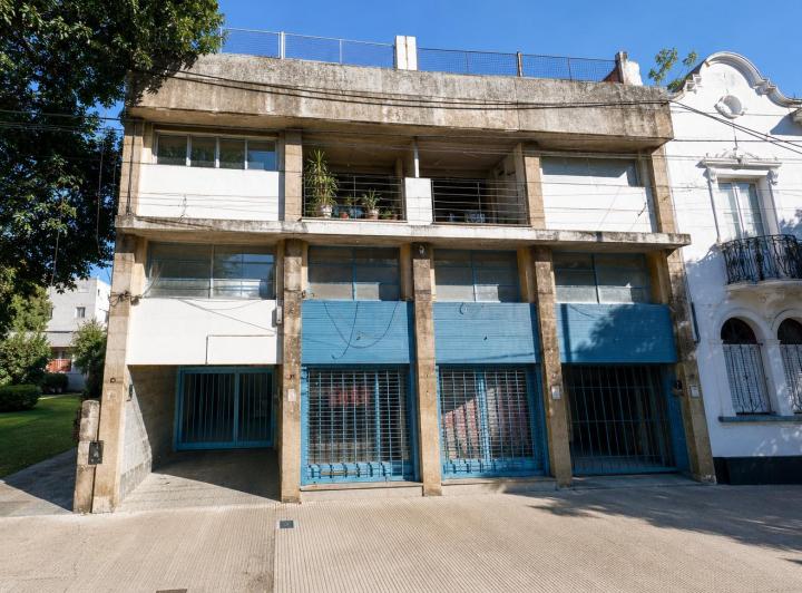 PH · 440m²