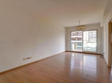 Departamento · 63m² · 3 Ambientes · 1 Cochera · Alquiler Depto 3 Ambientes en Flores