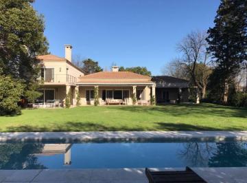 Casa · 756m² · 7 Ambientes · Espectacular Casa de 5 Dorm. en El Tortugas Country Club!