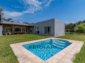 Casa · 210m² · 4 Ambientes · 2 Cocheras · Casa Espectacular en Barrrio Sol de Parana - Pueblo Esther