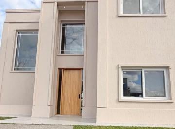 Casa · 267m² · 6 Ambientes · 4 Cocheras · Casa Venta Puertos del Lago Araucarias