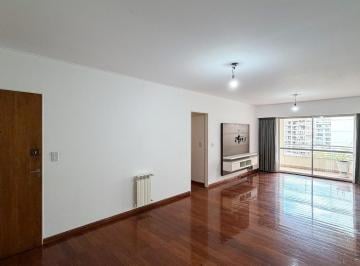 Departamento · 130m² · 5 Ambientes · 1 Cochera · Venta/permuta – Piso Exclusivo de 3 Dorm. con Cochera – Centro Río, Rosario