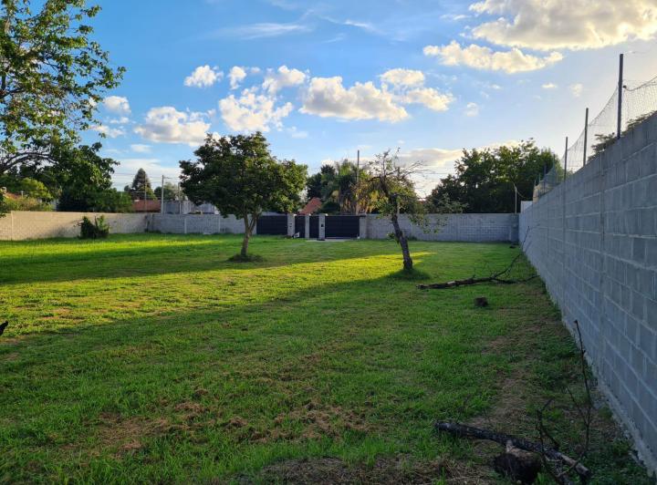 Terreno · 680m²