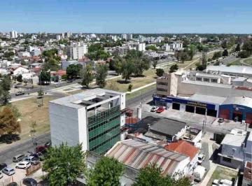 Oficina comercial · 900m² · 5 Ambientes · Oficina en Venta - 4 Plantas - 9 Baños - 900 m² - La Plata