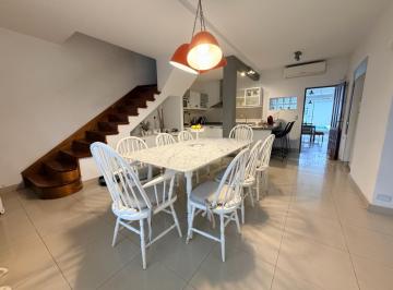 Casa · 191m² · 7 Ambientes · 2 Cocheras · Casa en Exclusiva en Excelente Estado
