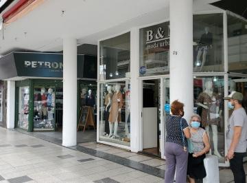 Local comercial · 52m² · Local en Venta en Wilde, Avellaneda, G. B. a. Zona Sur